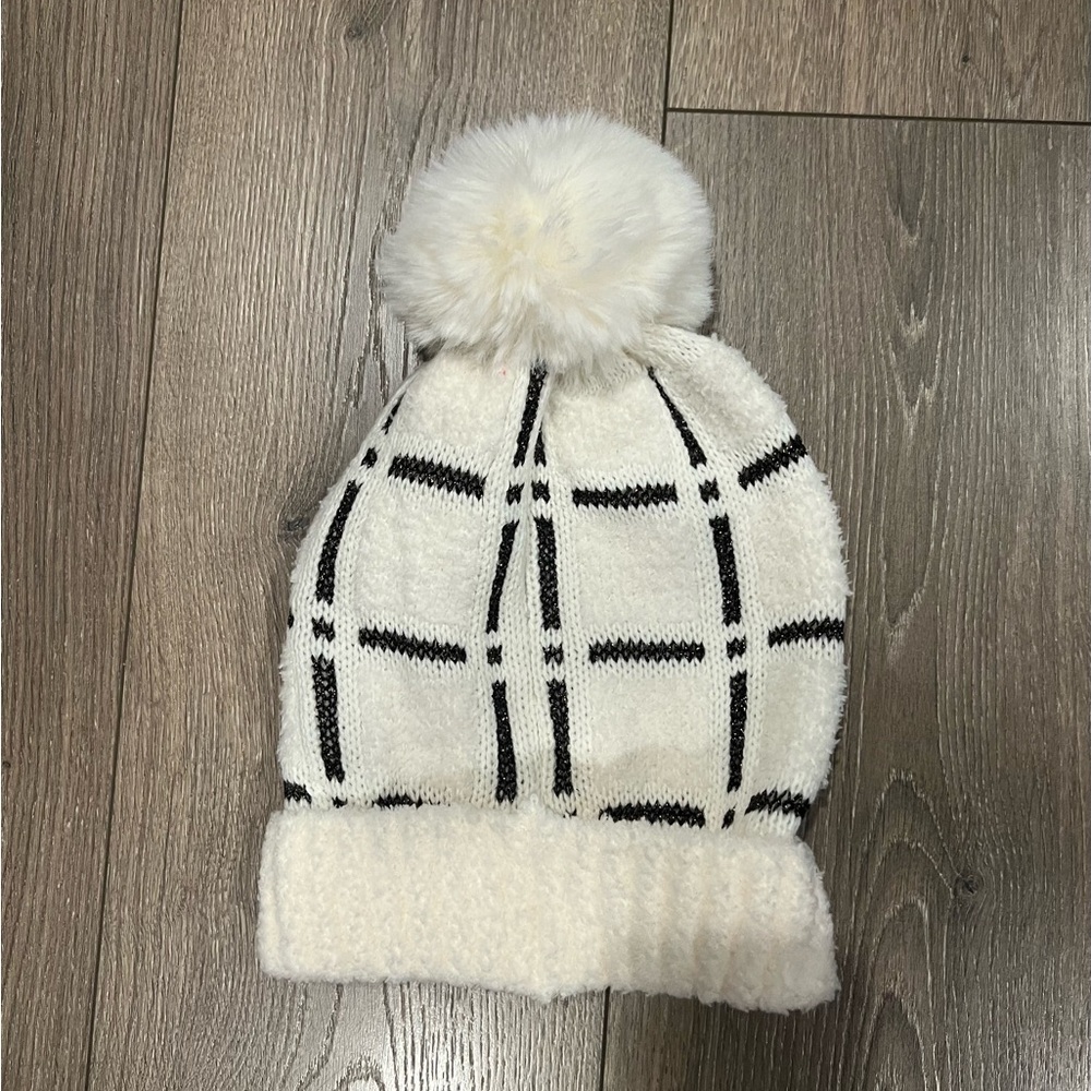 Cozy White and Black Plaid Pom-Pom Beanie